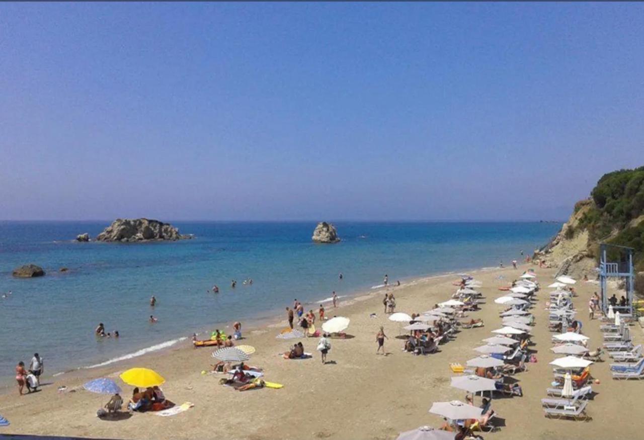 Stefanias Appartments Ágios Matthaíos Bagian luar foto