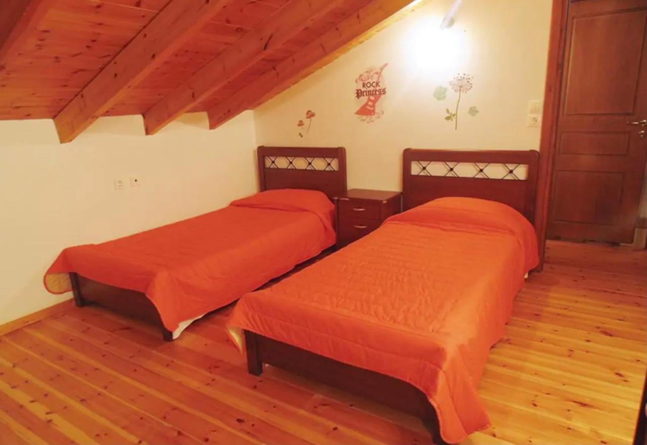 Stefanias Appartments Ágios Matthaíos Bagian luar foto