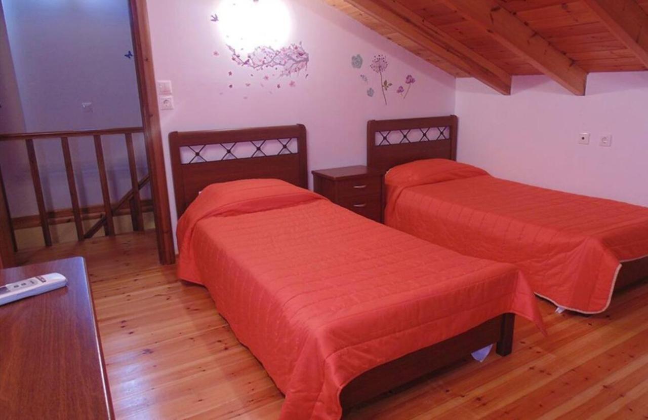 Stefanias Appartments Ágios Matthaíos Bagian luar foto