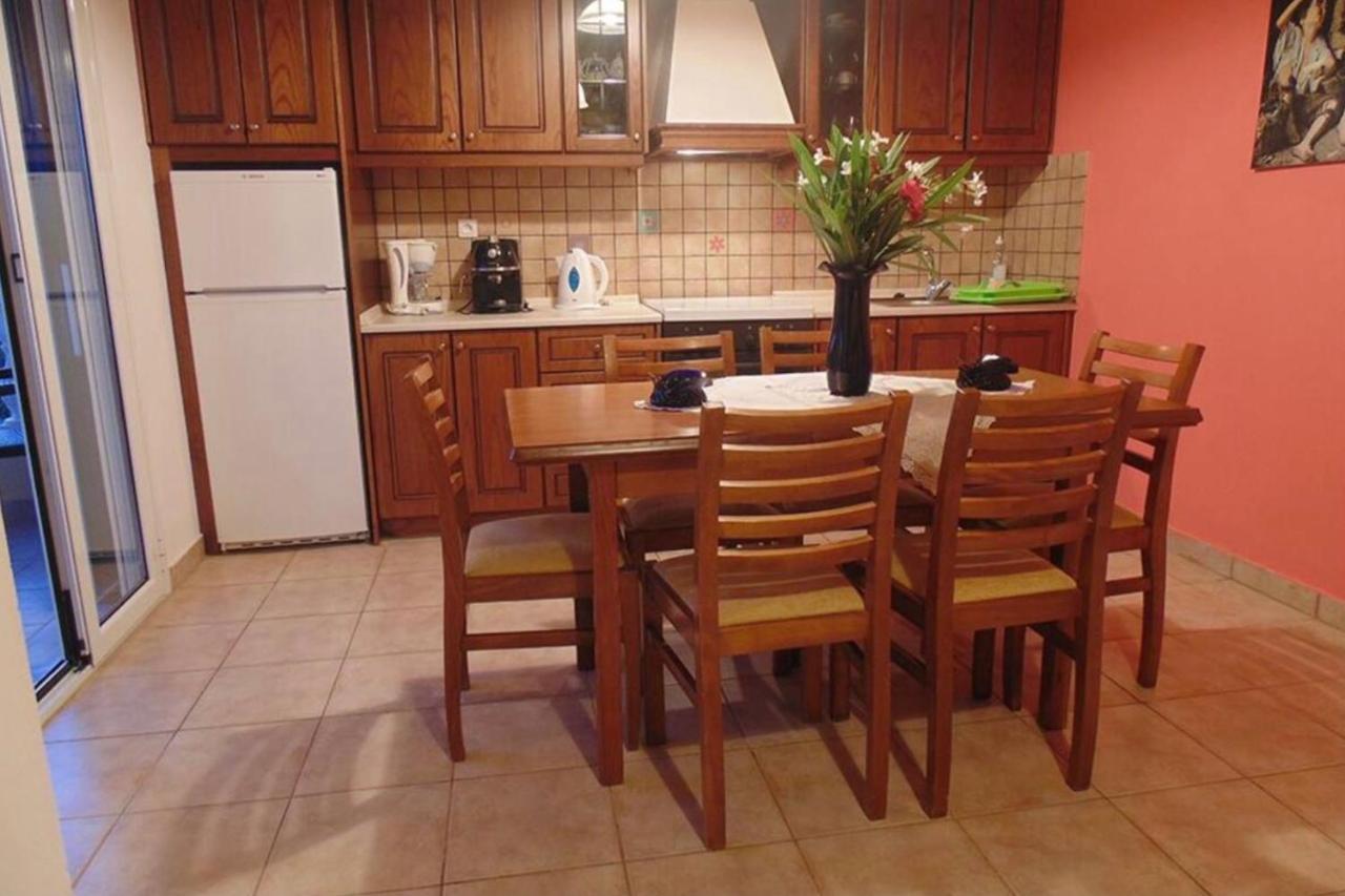 Stefanias Appartments Ágios Matthaíos Bagian luar foto